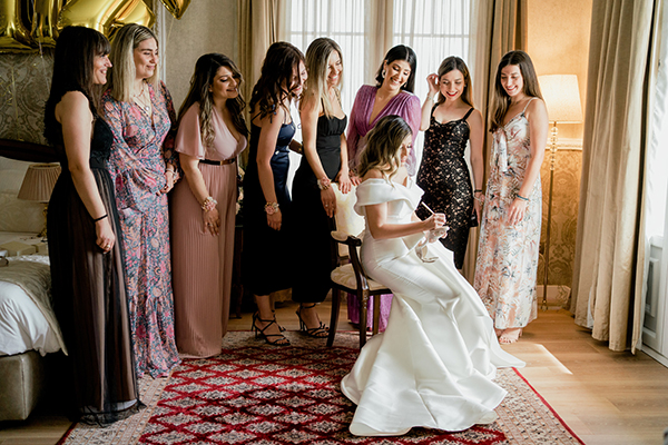 chic-summer-wedding-thessaloniki-light-pink-hudrangeas_03x