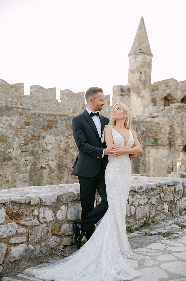 elegant-fall-wedding-patras-white-roses-baby-breath_01