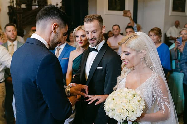 elegant-fall-wedding-patras-white-roses-baby-breath_26