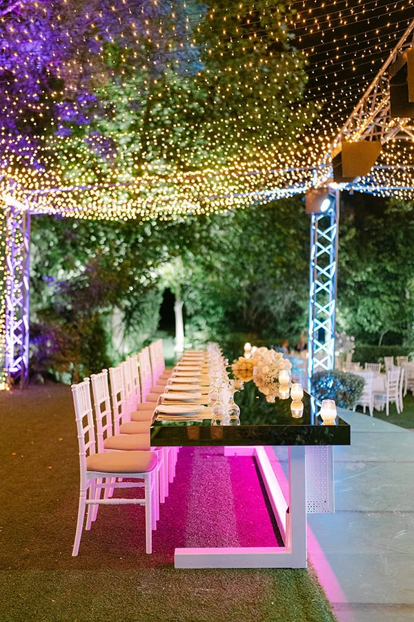 elegant-fall-wedding-patras-white-roses-baby-breath_33