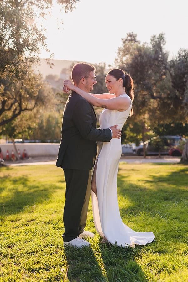 gorgeous-spring-wedding-baptism-white-roses_01