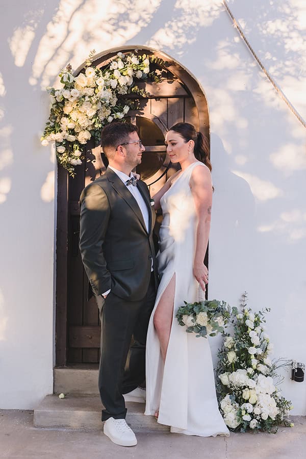 gorgeous-spring-wedding-baptism-white-roses_02