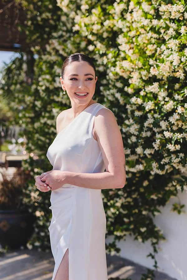 gorgeous-spring-wedding-baptism-white-roses_08