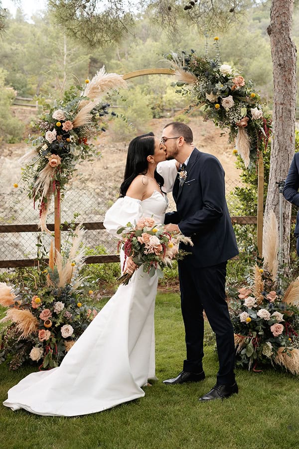 gorgeous-spring-wedding-nicosia-pastel-hues_22