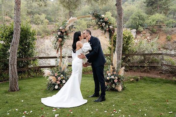 gorgeous-spring-wedding-nicosia-pastel-hues_24