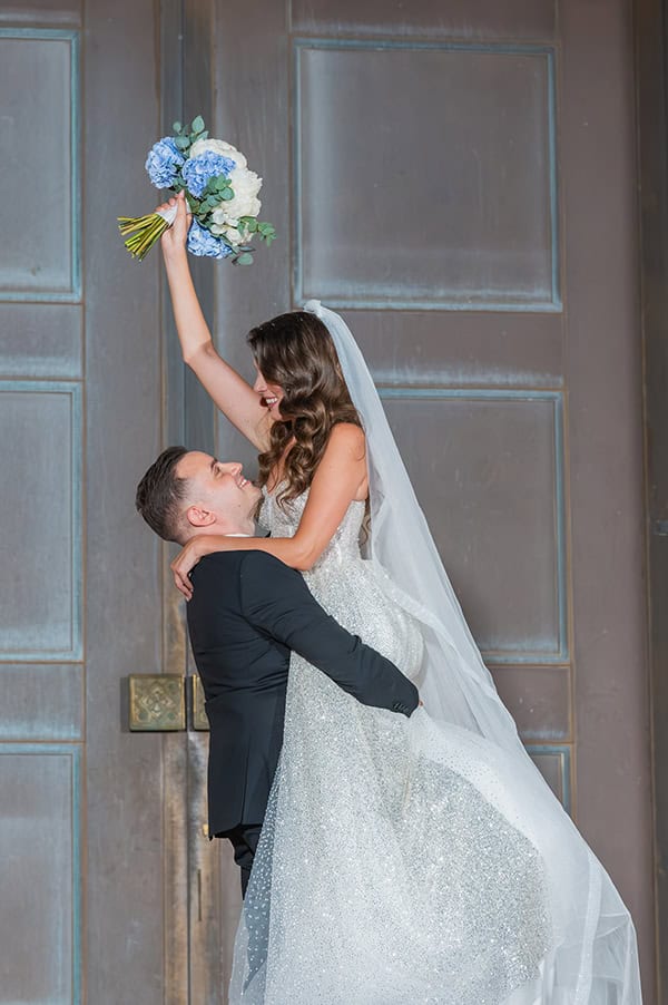 gorgeous-summer-wedding-athens-blue-hydrangeas_01