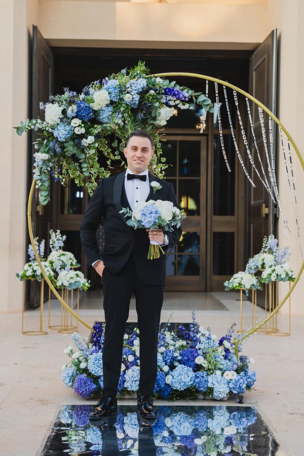 gorgeous-summer-wedding-athens-blue-hydrangeas_11