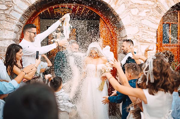 gorgeous-summer-wedding-larisa-white-flowers_13