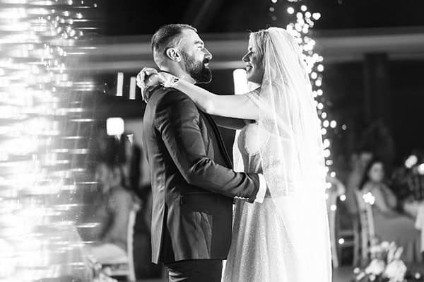 gorgeous-summer-wedding-larisa-white-flowers_40