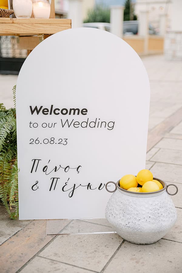 gorgeous-summer-wedding-patras-yellow-roses_17