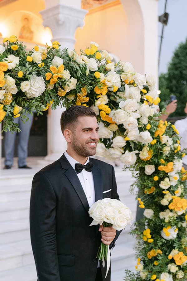 gorgeous-summer-wedding-patras-yellow-roses_21