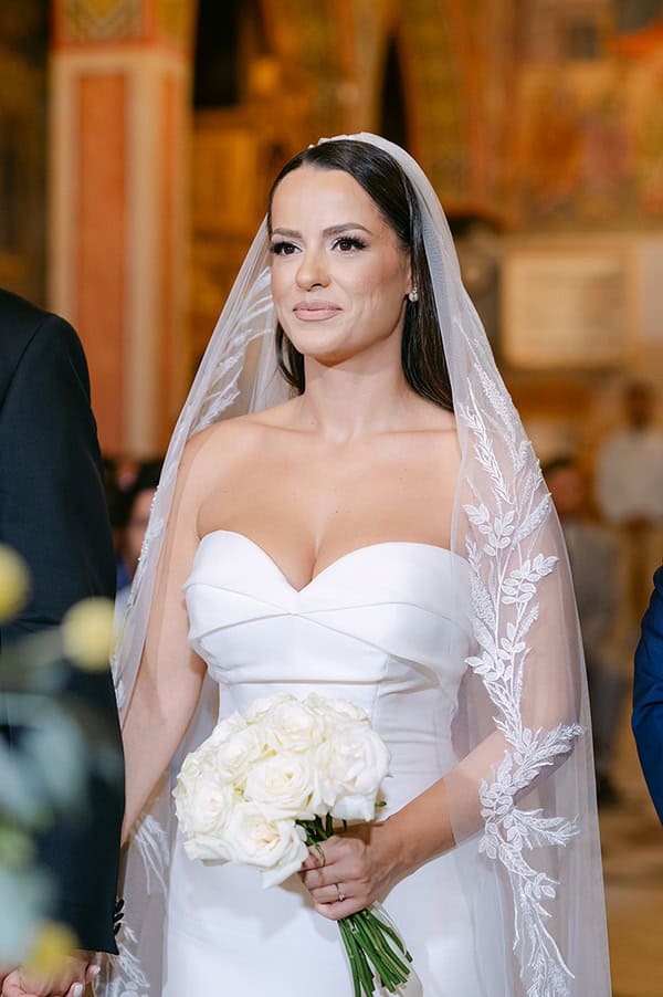 gorgeous-summer-wedding-patras-yellow-roses_25