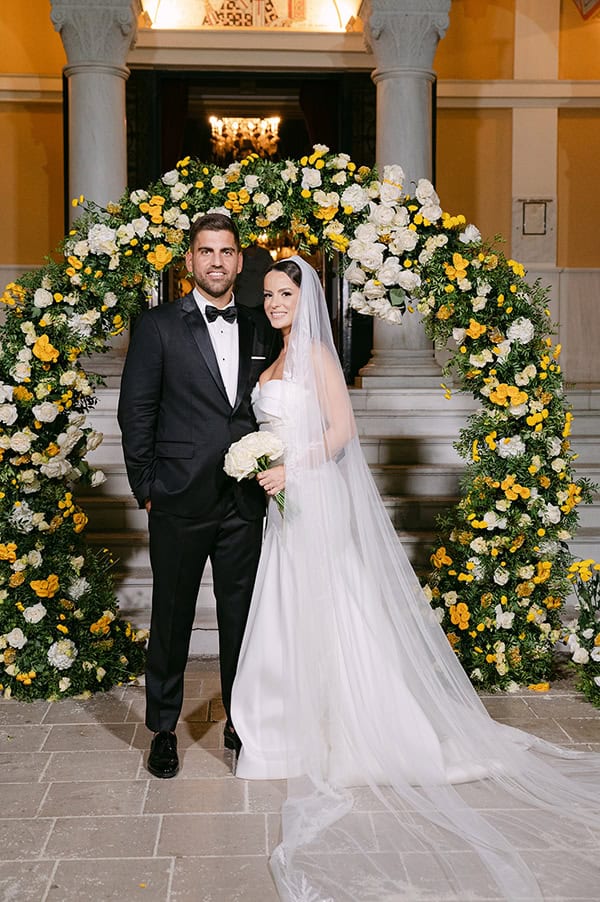 gorgeous-summer-wedding-patras-yellow-roses_29