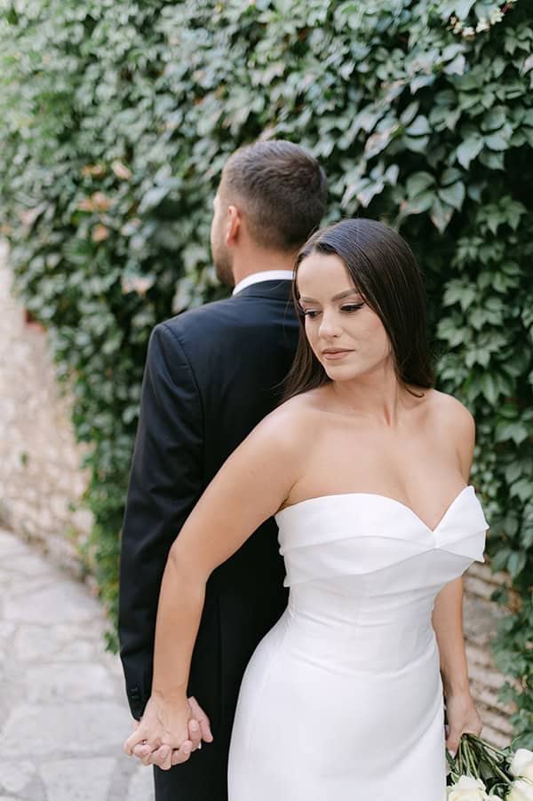 gorgeous-summer-wedding-patras-yellow-roses_42