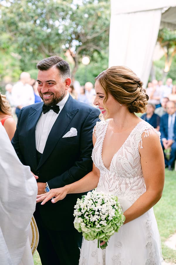 gorgeous-summer-wedding-purple-flowers-residence_27