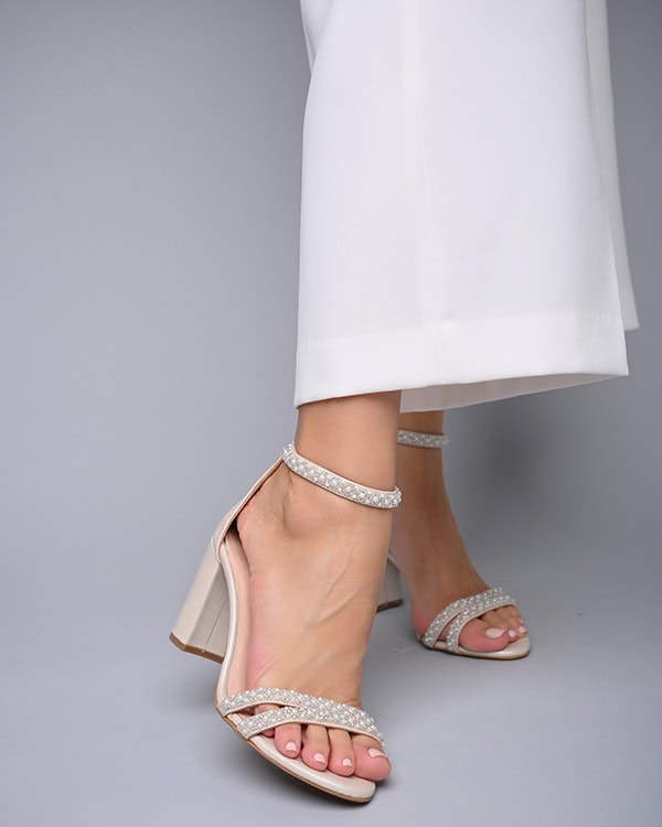 lovely-bridal-shoes-pinky-promise_06x