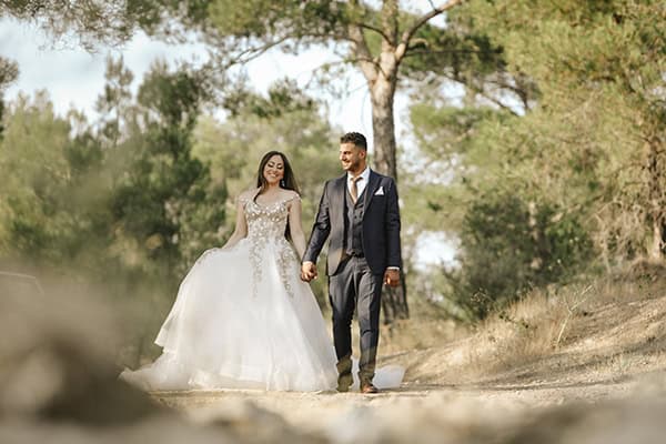 lovely-summer-wedding-larnaca-peach-roses_03