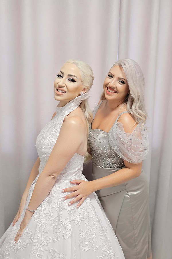 lovely-summer-wedding-larnaca-white-roses_12