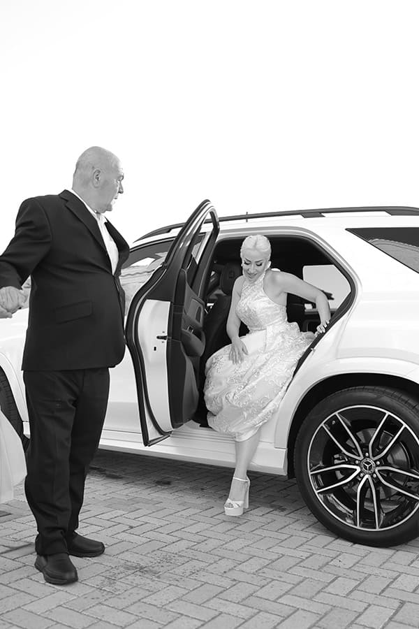 lovely-summer-wedding-larnaca-white-roses_20