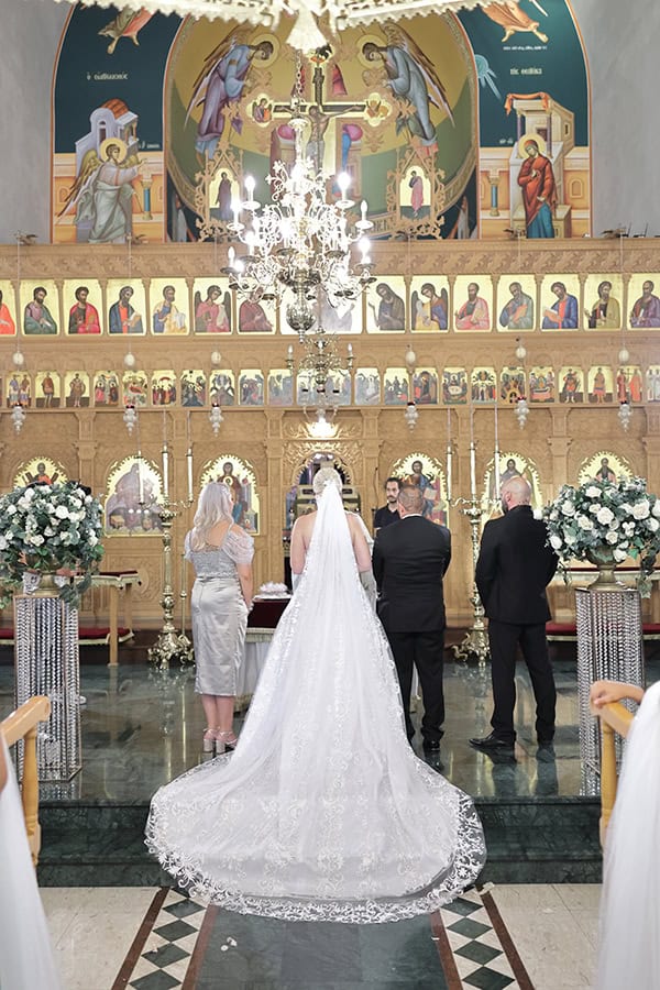 lovely-summer-wedding-larnaca-white-roses_25