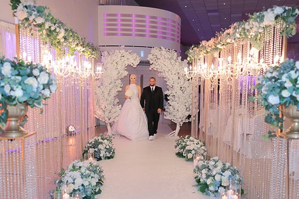 lovely-summer-wedding-larnaca-white-roses_38