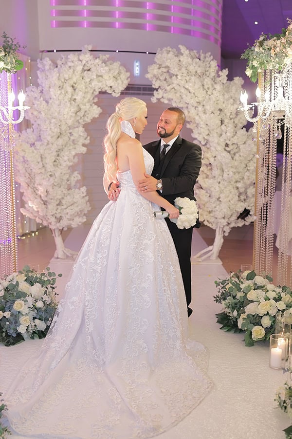 lovely-summer-wedding-larnaca-white-roses_40