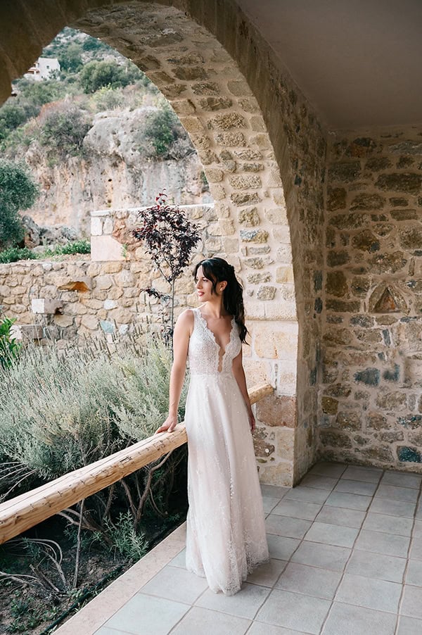 lovely-summer-wedding-mani-orange-roses_03