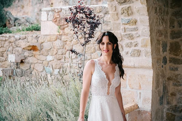 lovely-summer-wedding-mani-orange-roses_08