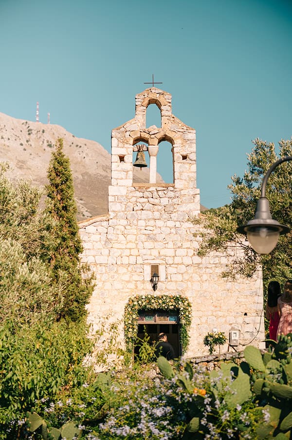 lovely-summer-wedding-mani-orange-roses_11