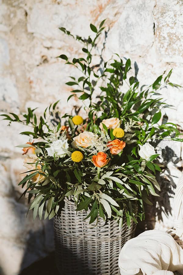 lovely-summer-wedding-mani-orange-roses_13