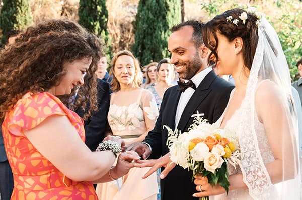 lovely-summer-wedding-mani-orange-roses_17
