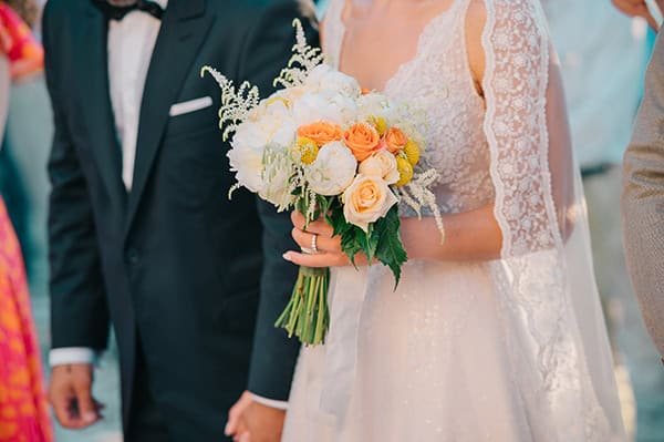 lovely-summer-wedding-mani-orange-roses_19