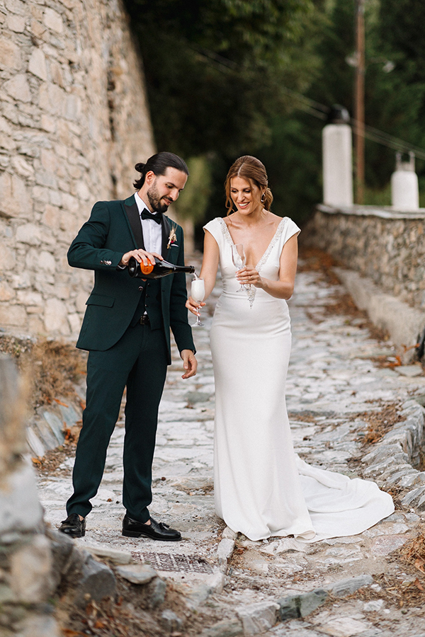 lovely-summer-wedding-pelion-peach-flowers_02