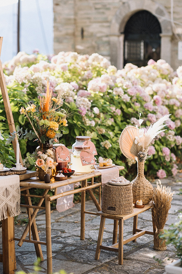 lovely-summer-wedding-pelion-peach-flowers_12