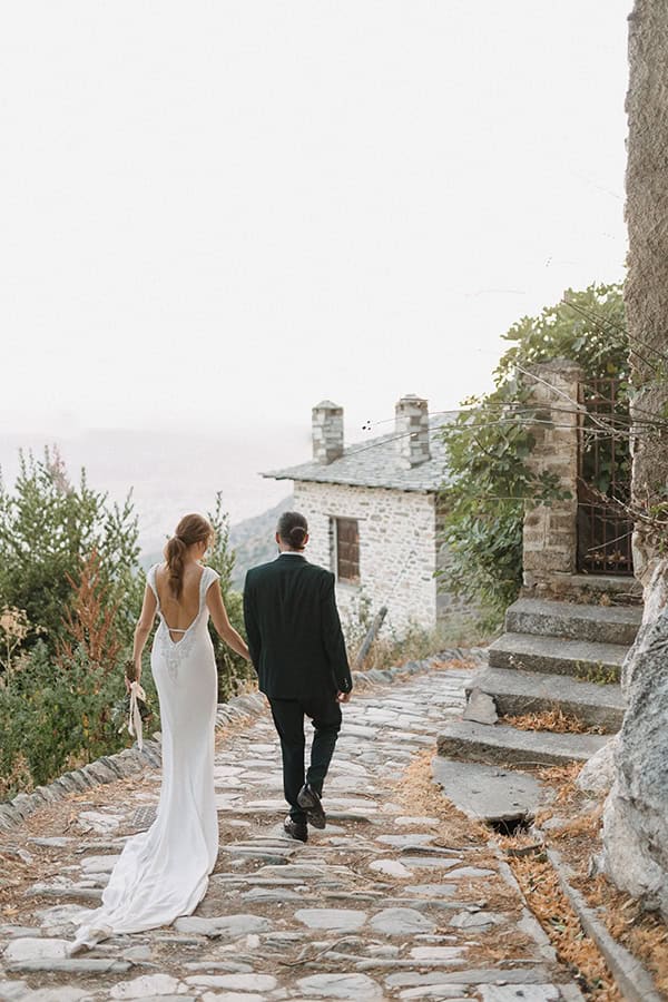 lovely-summer-wedding-pelion-peach-flowers_30