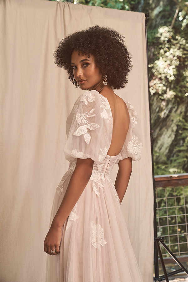 lovely-wedding-dresses-lilian-west_10