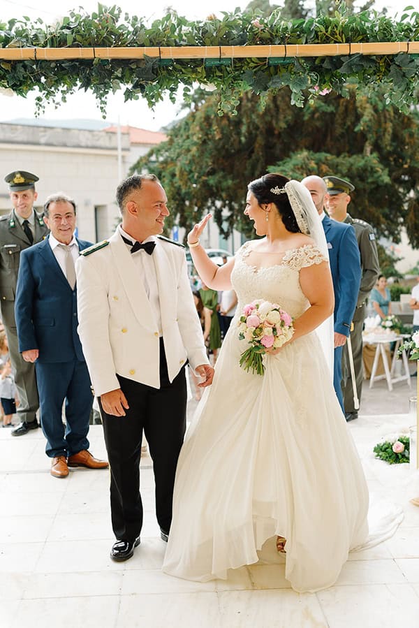 military-wedding-mytilene-prettiest-roses_13