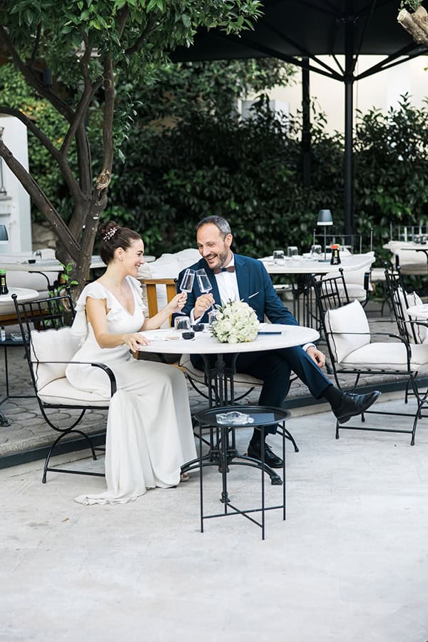 minimal-chic-summer-wedding-patras-white-roses_06