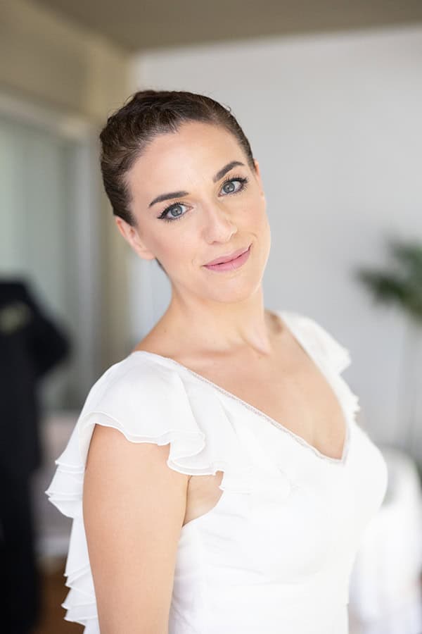 minimal-chic-summer-wedding-patras-white-roses_08