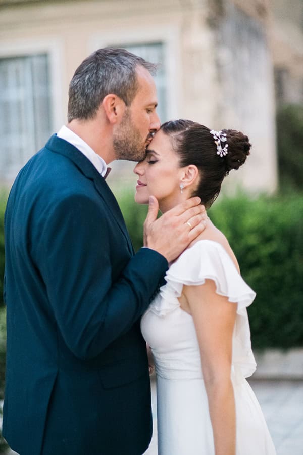 minimal-chic-summer-wedding-patras-white-roses_16