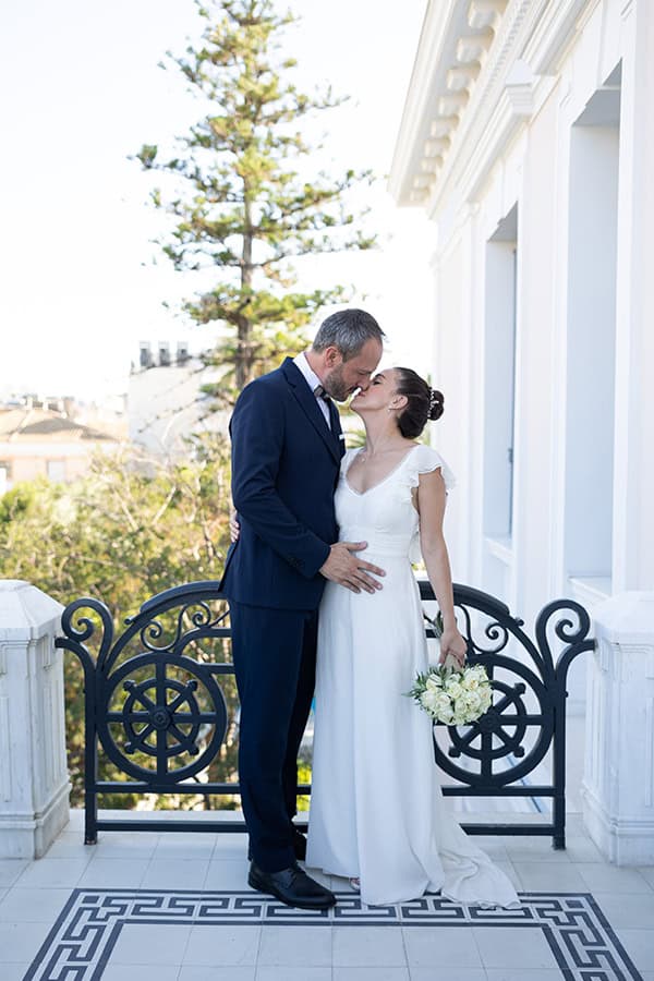 minimal-chic-summer-wedding-patras-white-roses_26