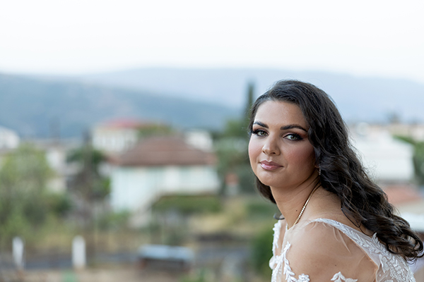 romantic-fall-wedding-agrinio-white-flowers_07