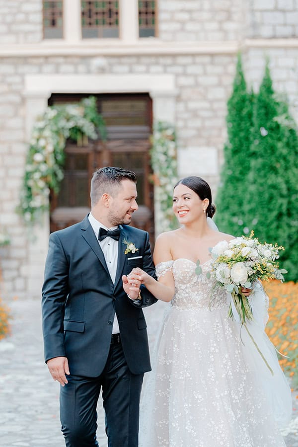 romantic-fall-wedding-karpenisi-white-lysianthus_01