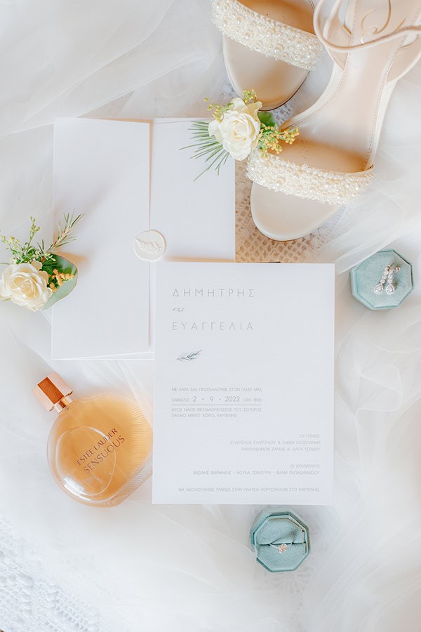 romantic-fall-wedding-karpenisi-white-lysianthus_07