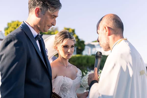 romantic-summer-wedding-white-flowers_10x