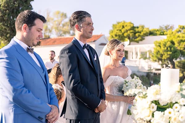 romantic-summer-wedding-white-flowers_12