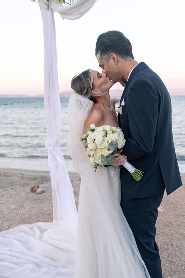 romantic-summer-wedding-white-flowers_21