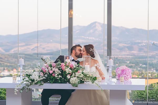 stunning-destination-summer-wedding-iokasti-venue_01