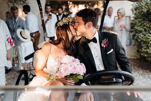 stunning-destination-wedding-minthis-pale-pink-roses_23