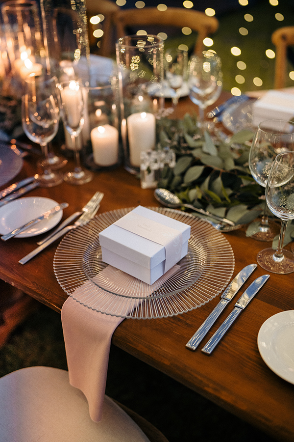 stunning-destination-wedding-minthis-pale-pink-roses_28